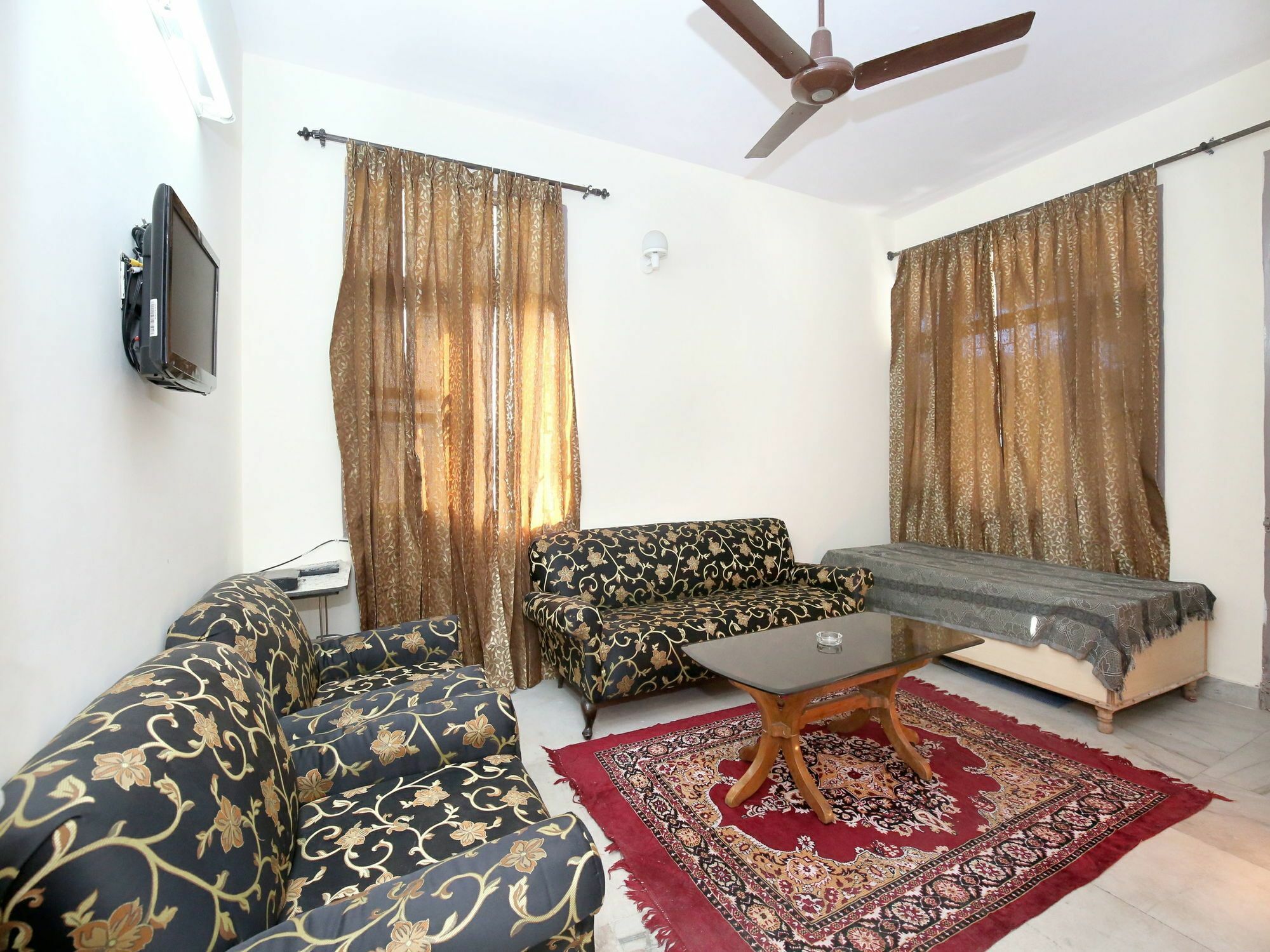 Elegant 3Bhk Abode In Shoghi, Shimla Appartement Buitenkant foto